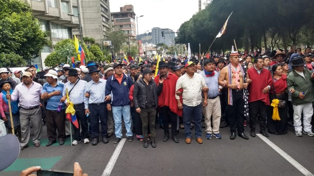 O EQUADOR, COM OS POVOS ORIGINÁRIOS À FRENTE, DÁ EXEMPLO DE LUTA E RECHAÇA PROJETO DE LEI ORGÂNICA IMPOSTO PELO FMI!