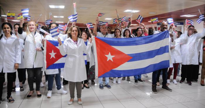 Discurso do Che para Estudantes de Medicina e o Nobel da Paz para os Médicos e Médicas Cubanas!